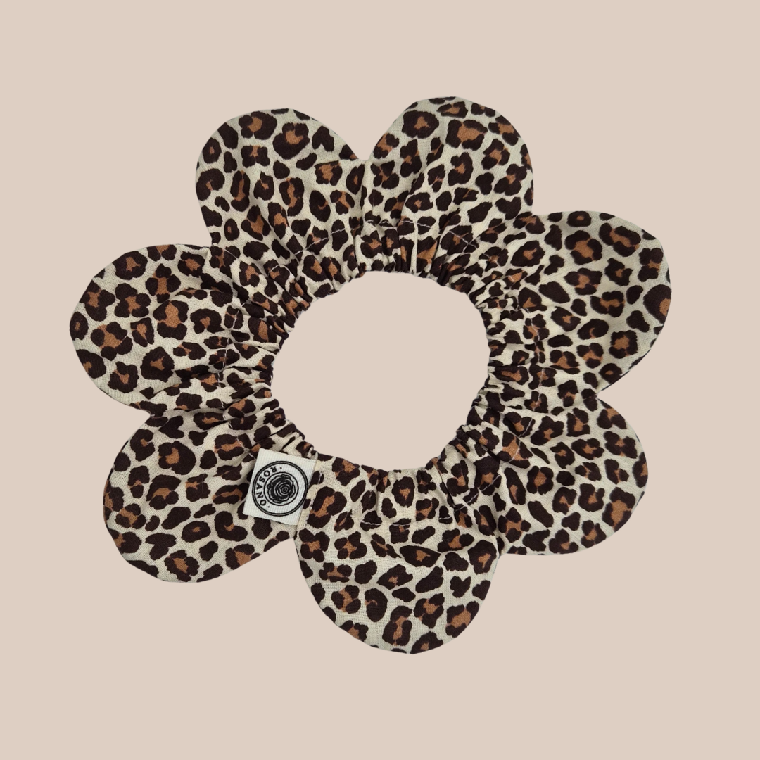 El Yapımı Köpek Yakalığı – Markamızın İmzası: Çiçek Formlu Köpek Yakalığı - El yapımı butik tasarım 2